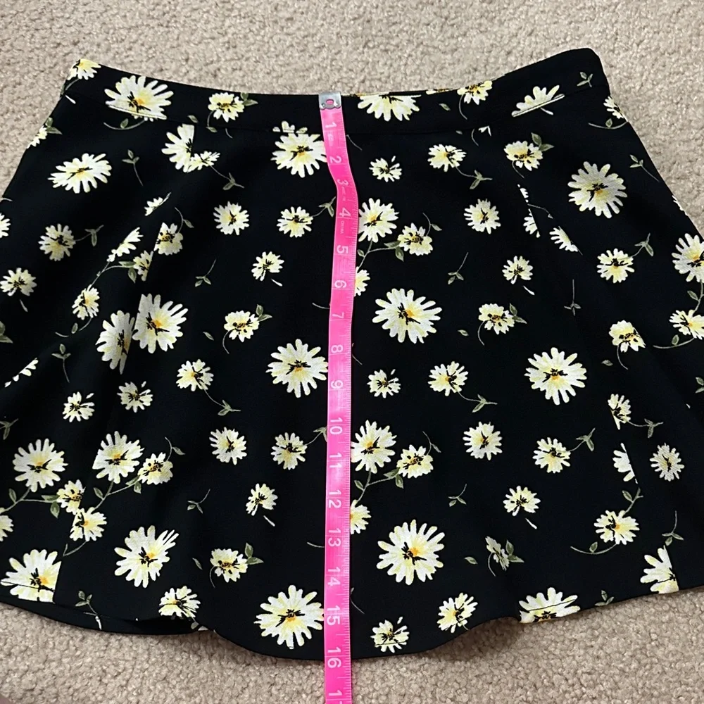 Forever 21 Black Skirt with White and Yellow Floral Pattern - Picture 10 of 10